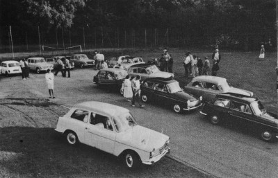 That car park was always a bit of a squeeze, but several of the A40s present then were there again last Sunday 16th April.