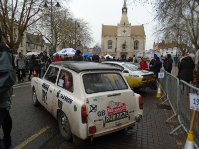 Banbury stage.jpg (1.09 MiB) Viewed 27635 times Tina the Farina is left while the crew grab a warm coffee...